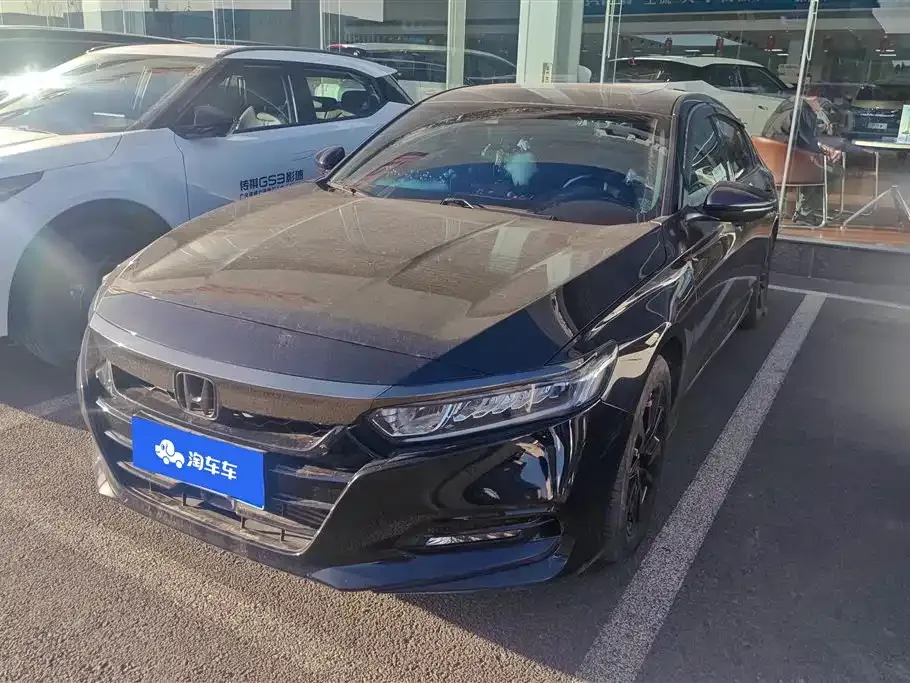 Honda Accord — фото 1