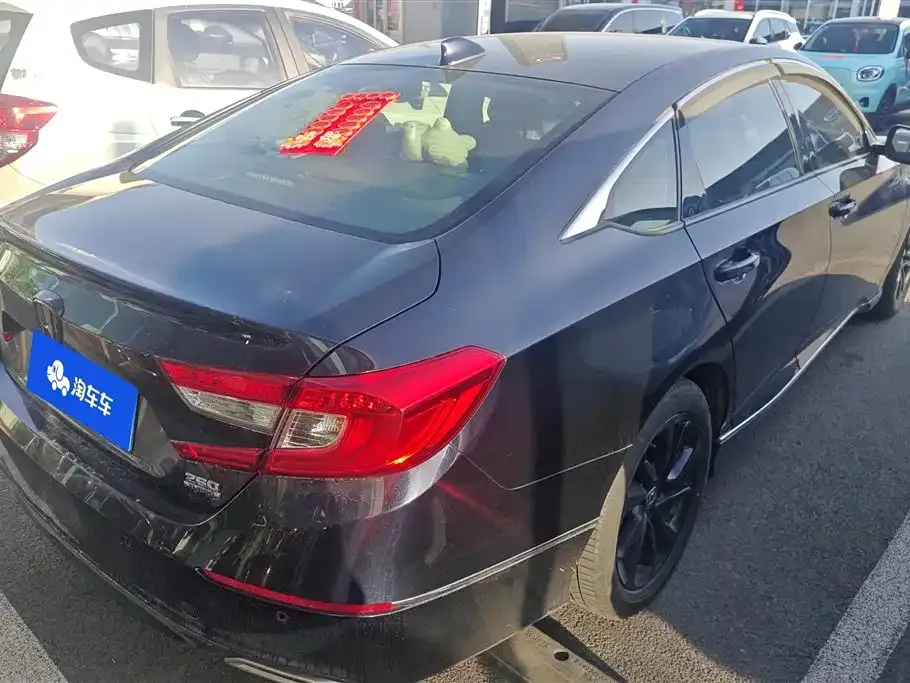 Honda Accord — фото 10