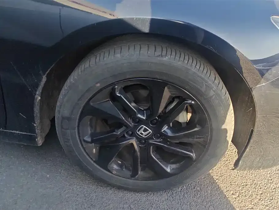Honda Accord — фото 9