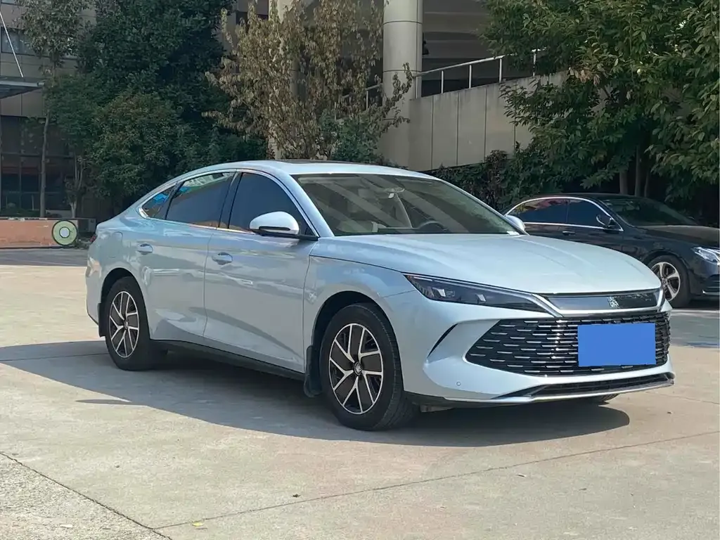 BYD Qin L — фото 9