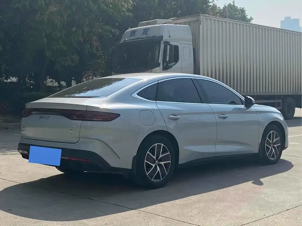BYD Qin L — фото 3