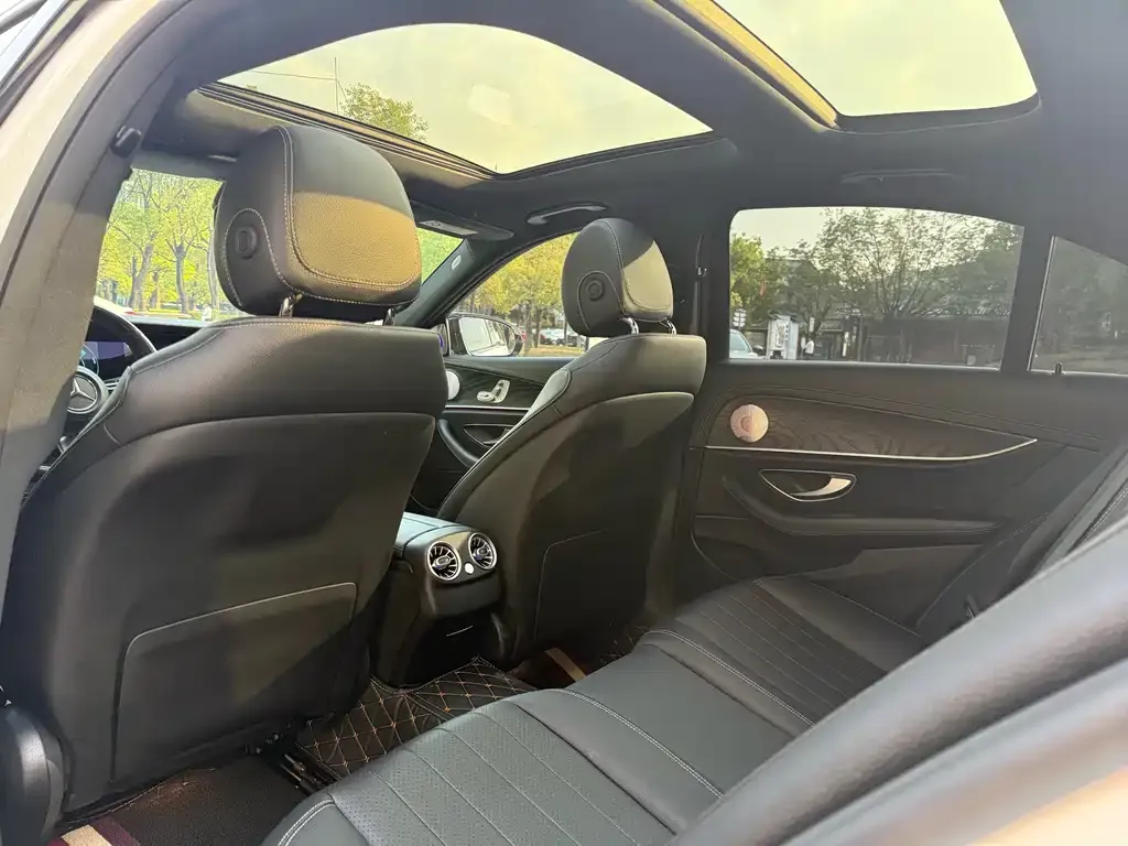 Mercedes-Benz E-Class (Import) — фото 8