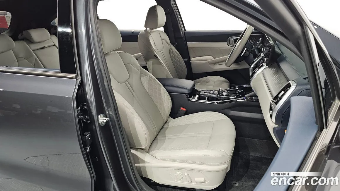 Kia Sorento — фото 7