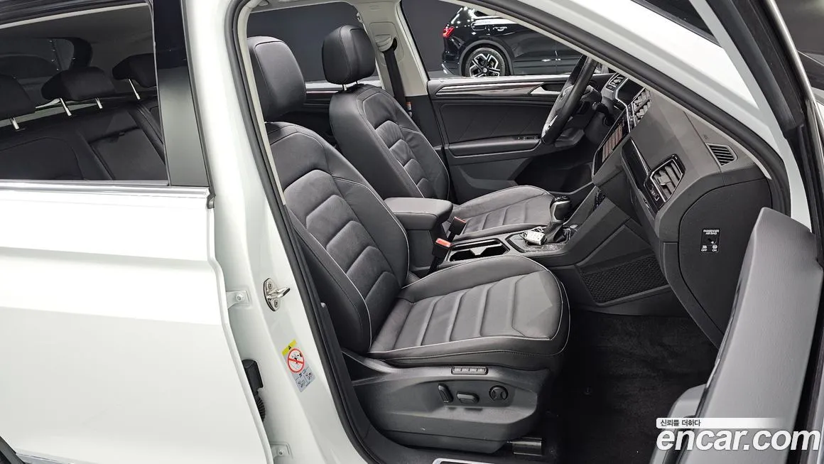 Volkswagen Tiguan — фото 7