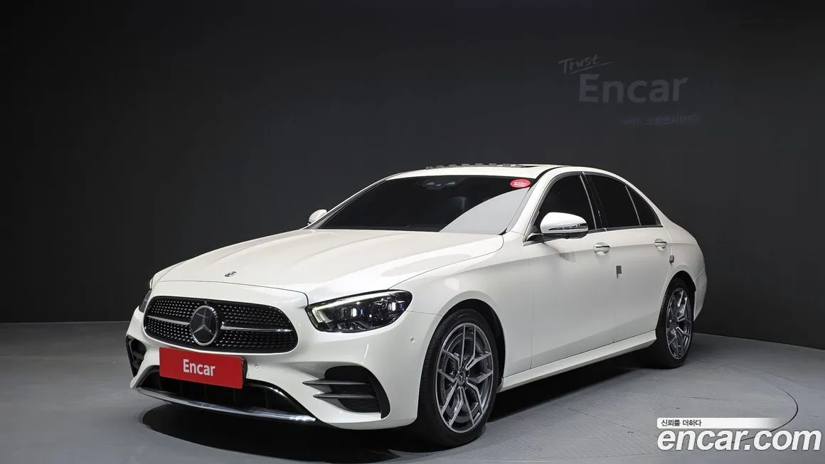 Mercedes-Benz E-Class — фото 1