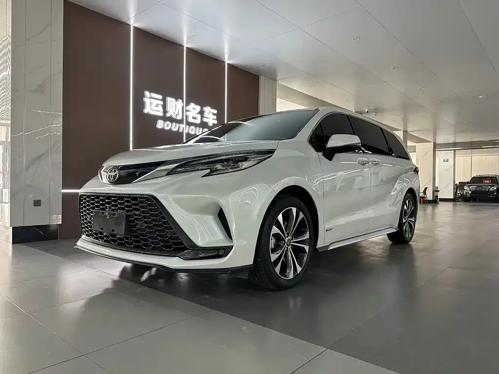 Toyota Granvia 2024 из CN, фото 1