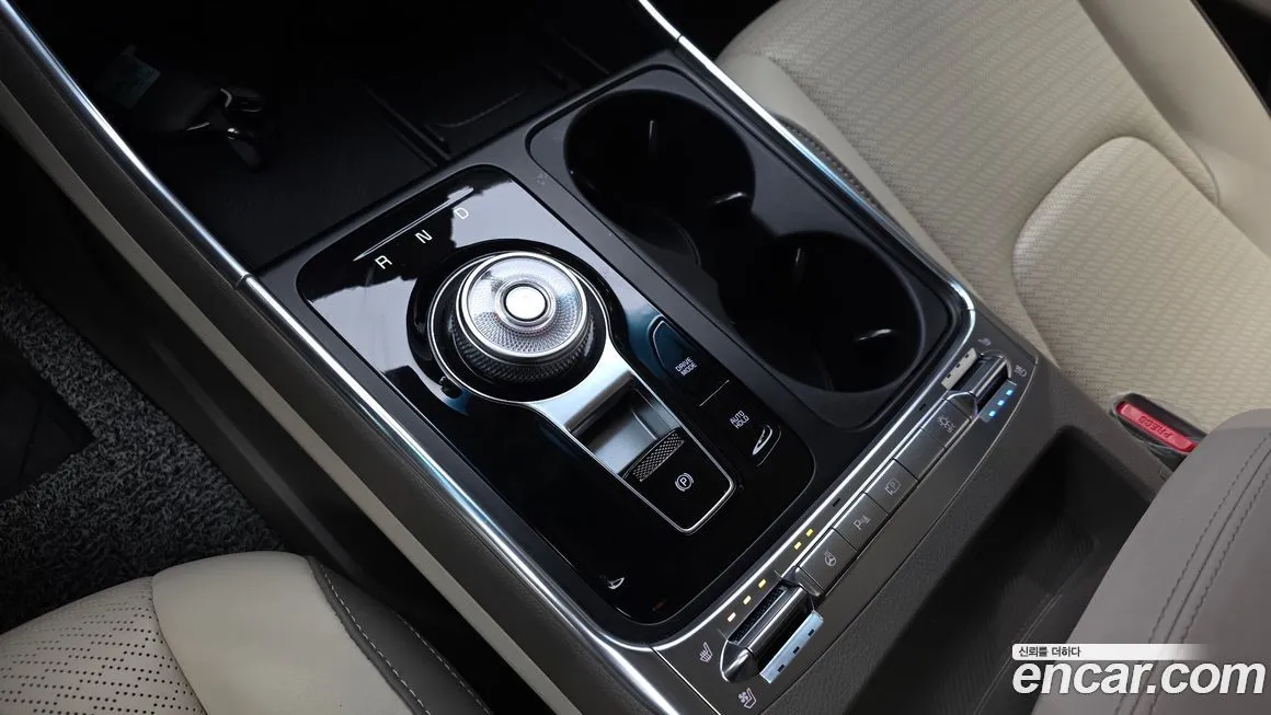 Kia Carnival — фото 10