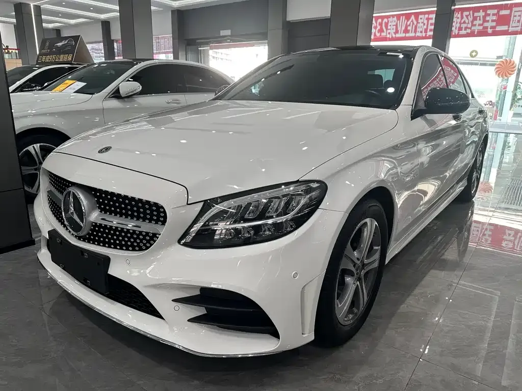 Mercedes-Benz C-Class — фото 1