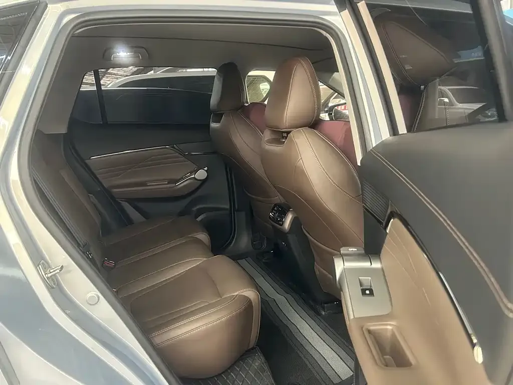 GAC Motor Trumpchi GS4 — фото 9