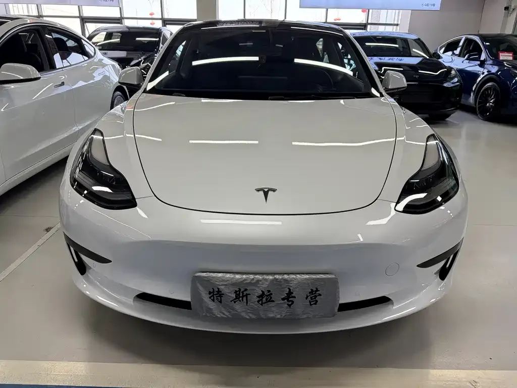 Tesla Model 3 — фото 5