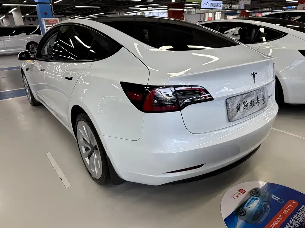 Tesla Model 3 — фото 2