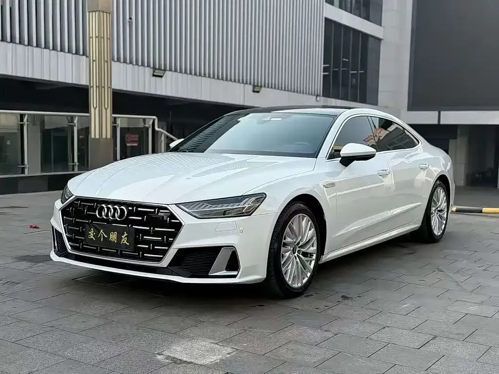 Audi A7L — фото 1