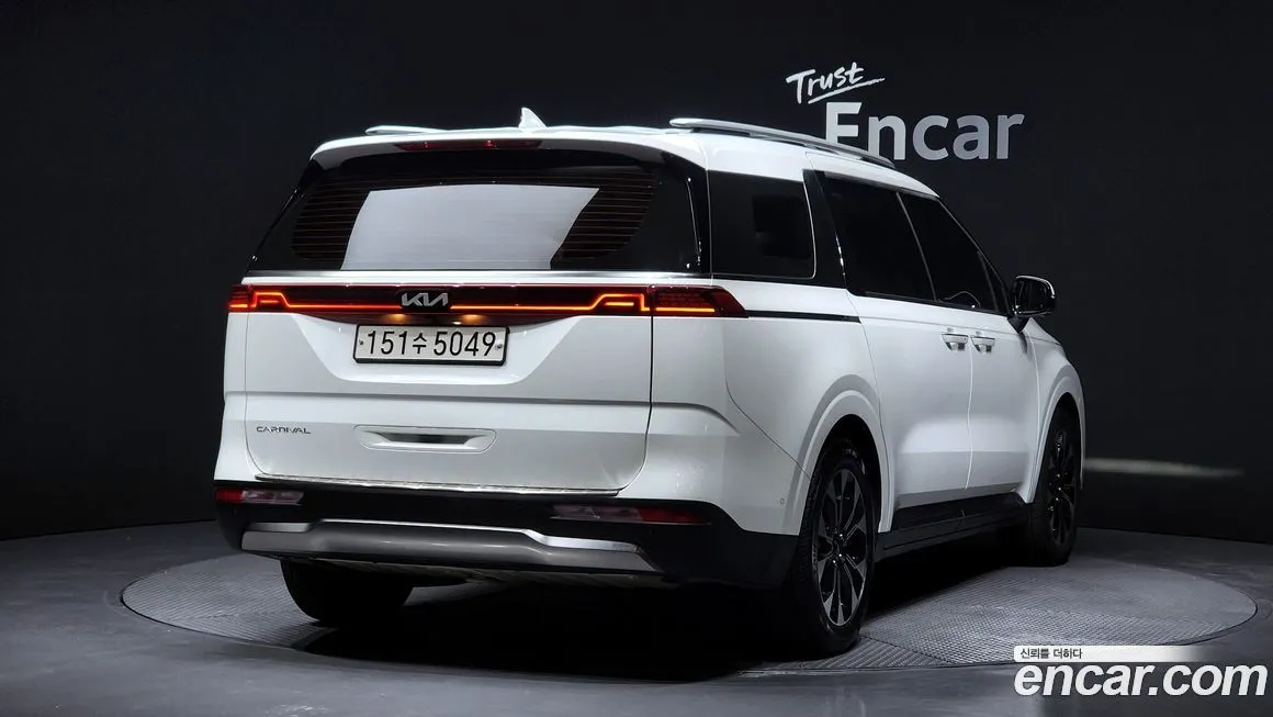 Kia Carnival — фото 2