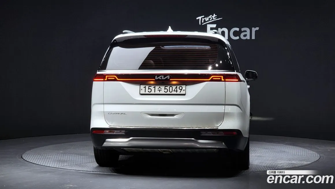 Kia Carnival — фото 3
