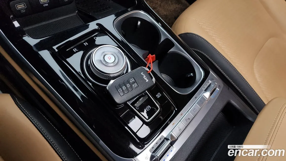Kia Carnival — фото 10
