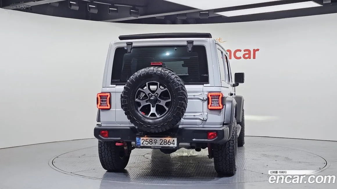 Jeep Wrangler — фото 6