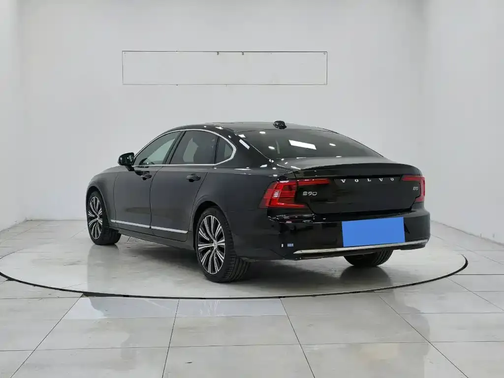 Volvo S90 — фото 3