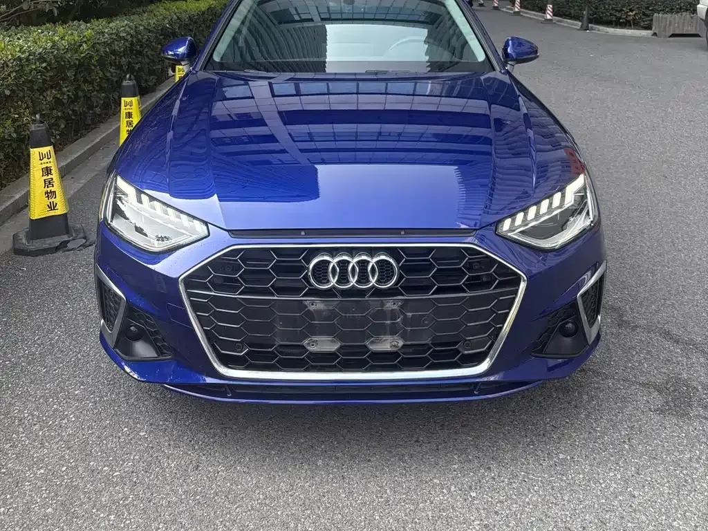 Audi A4L 2021 из CN, фото 3