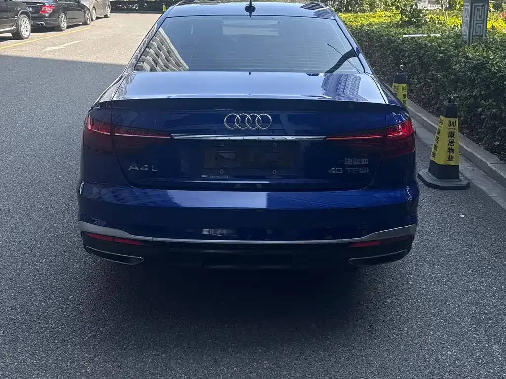 Audi A4L 2021 из CN, фото 8
