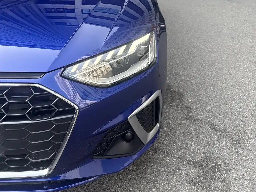 Audi A4L 2021 из CN, фото 7