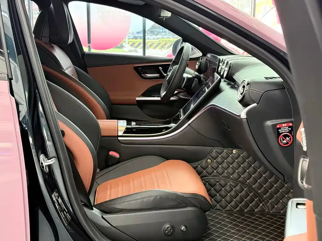 Mercedes-Benz C-Class — фото 7