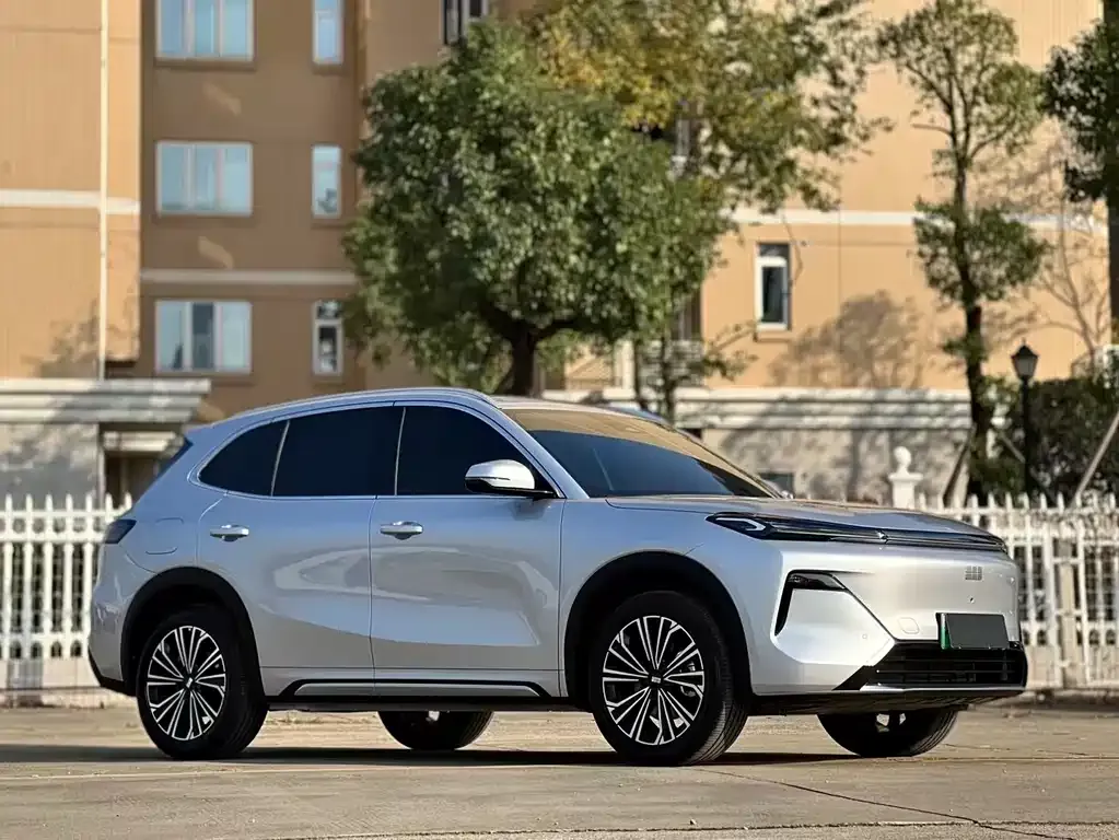 Geely 银河星舰7 — фото 8