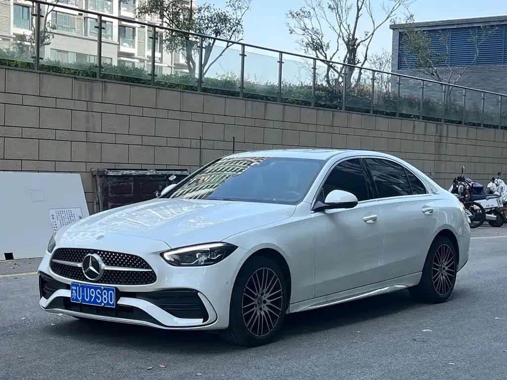 Mercedes-Benz C-Class — фото 1