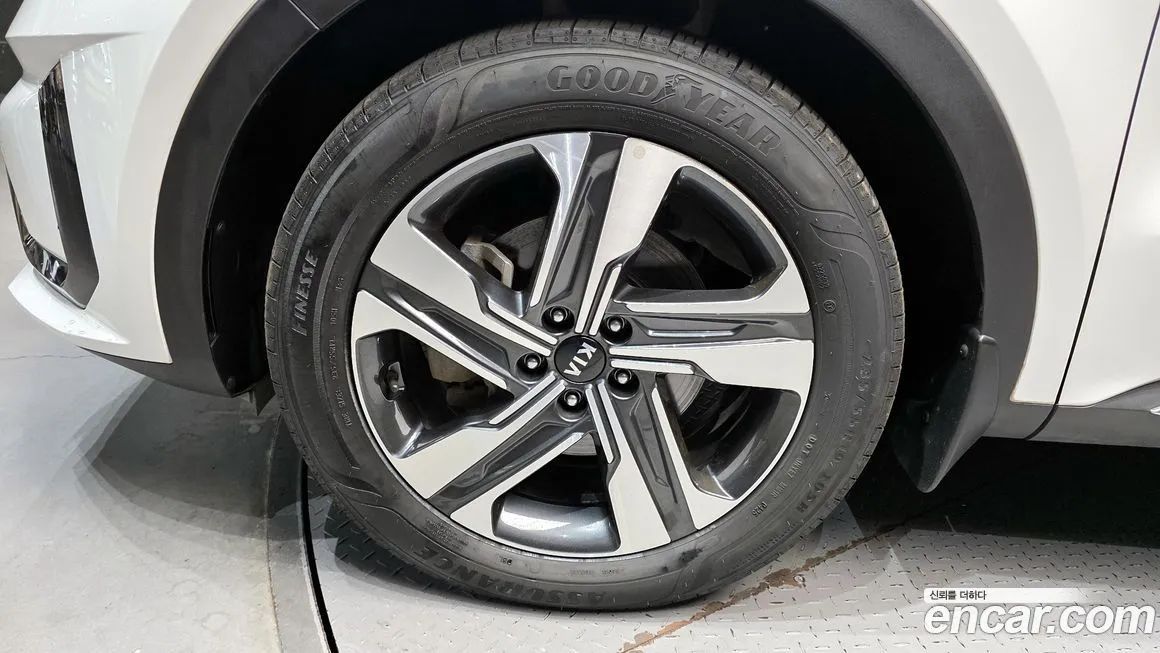 Kia Sorento — фото 8