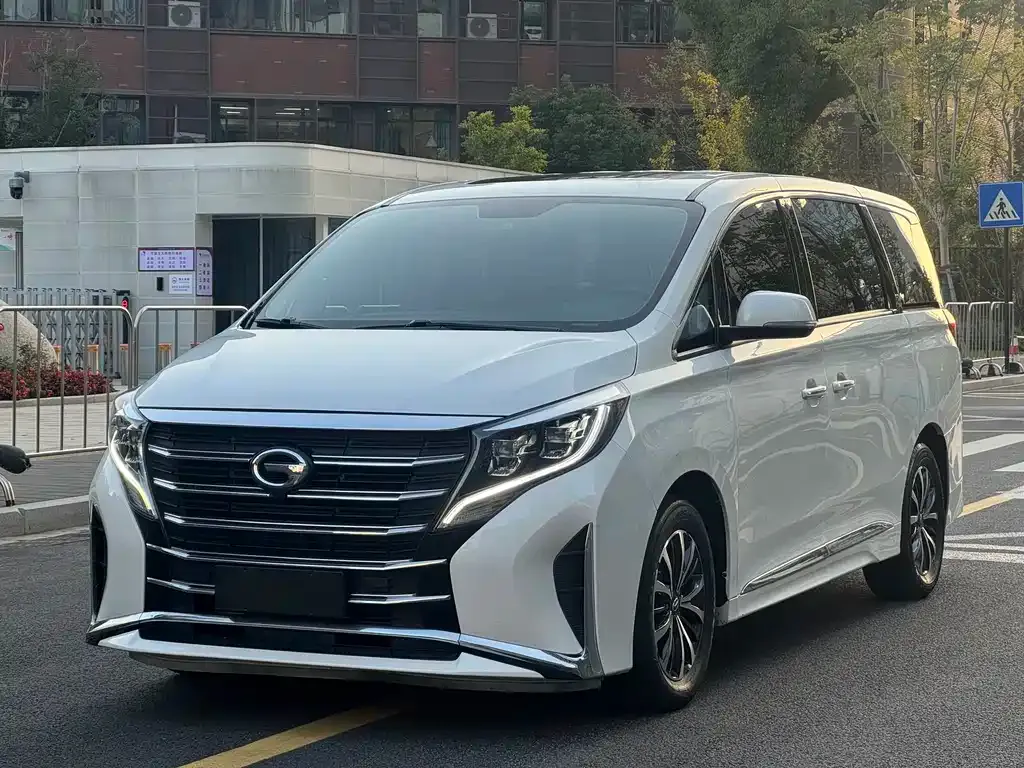 GAC Motor Trumpchi M8 — фото 1