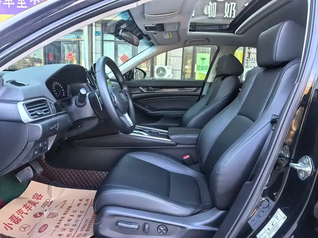 Honda Accord — фото 10