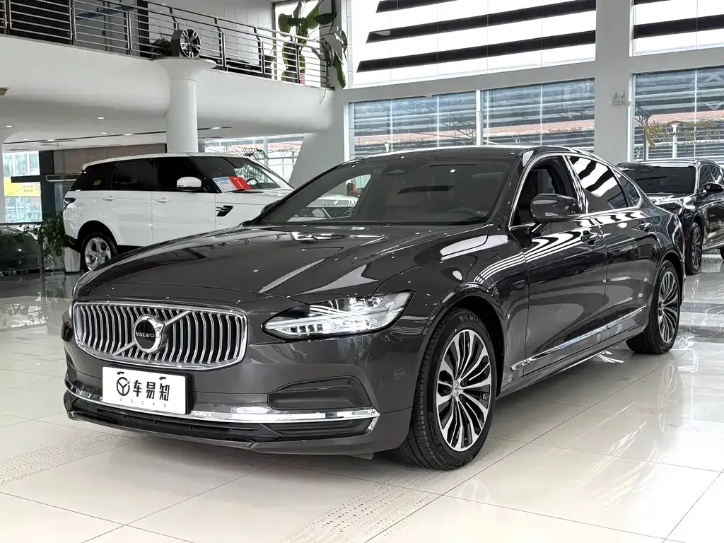 Volvo S90 — фото 1