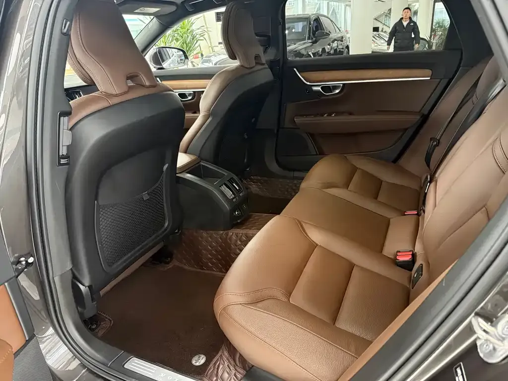 Volvo S90 — фото 2