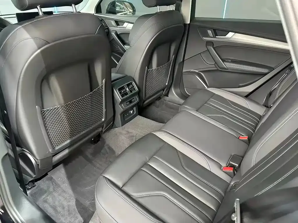 Audi Q5L 2024 из CN, фото 4