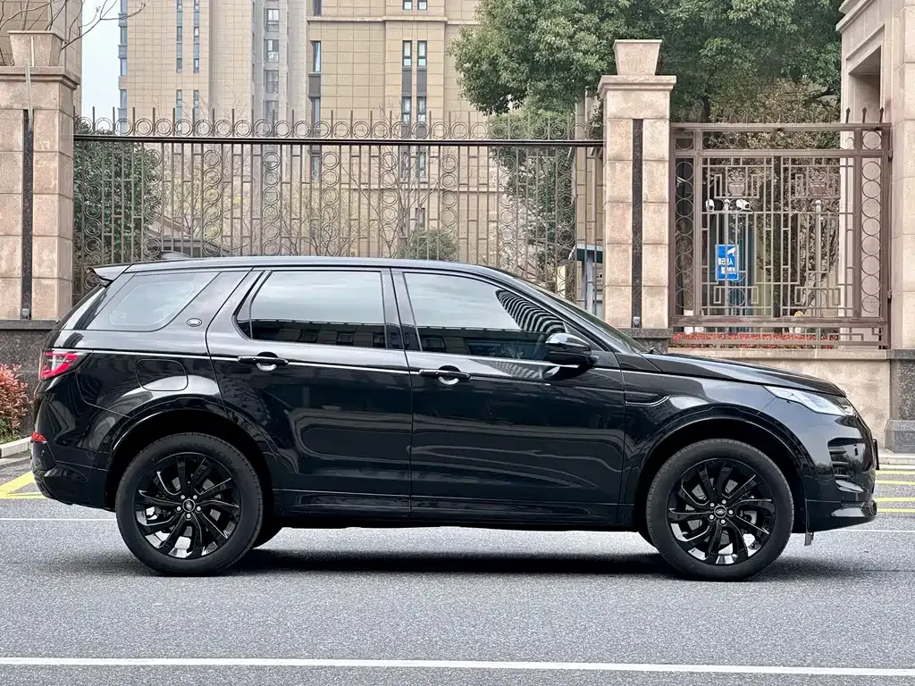 Land Rover Discovery Sport — фото 10