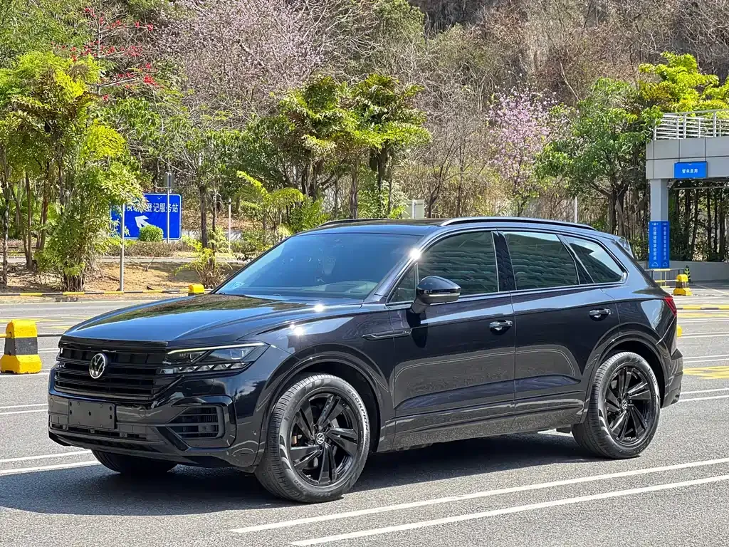 Volkswagen Touareg 2021 из CN, фото 1