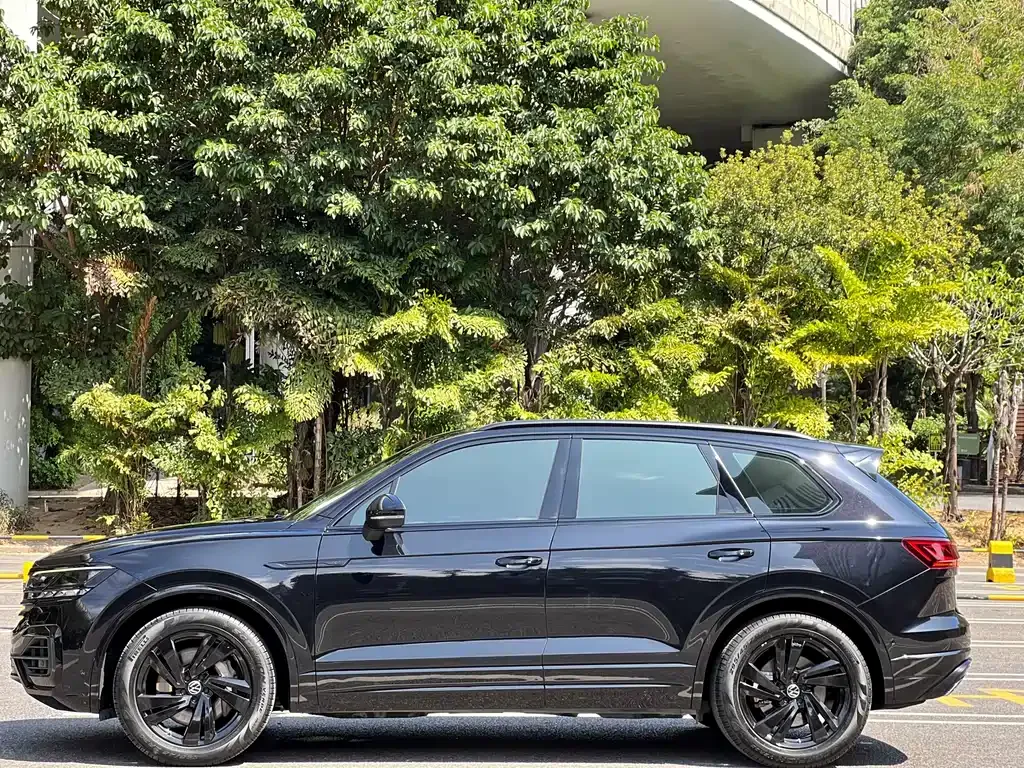 Volkswagen Touareg 2021 из CN, фото 10
