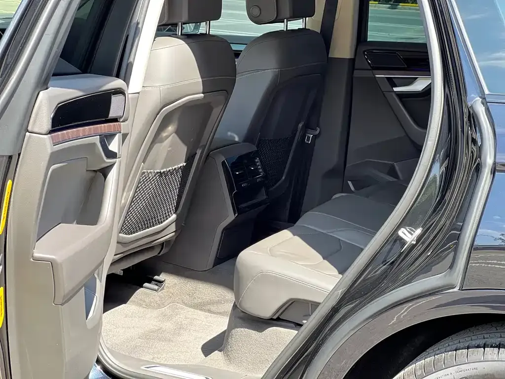 Volkswagen Touareg 2021 из CN, фото 8
