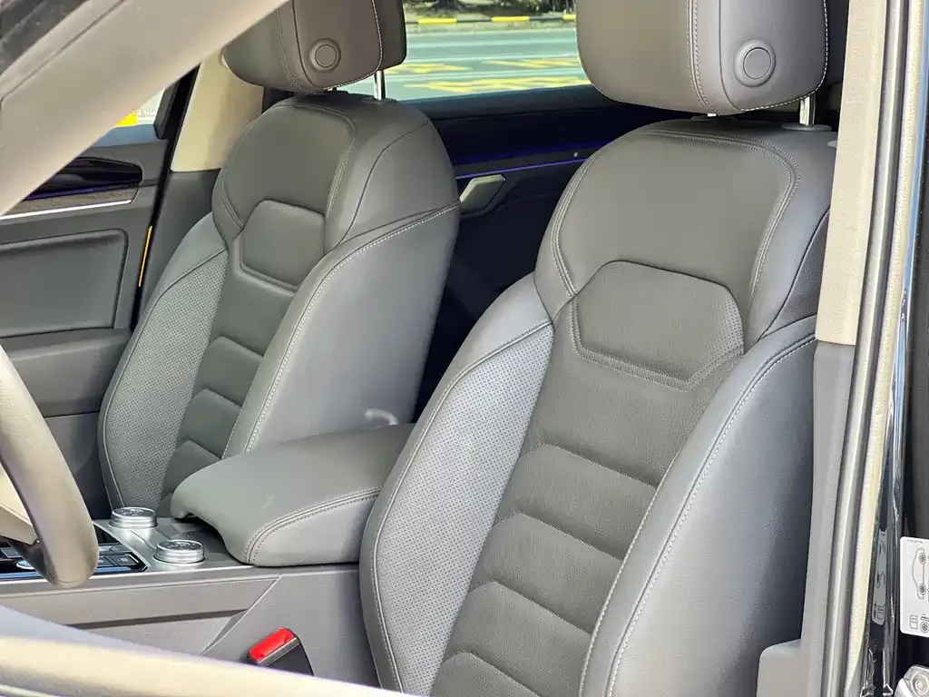 Volkswagen Touareg 2021 из CN, фото 3