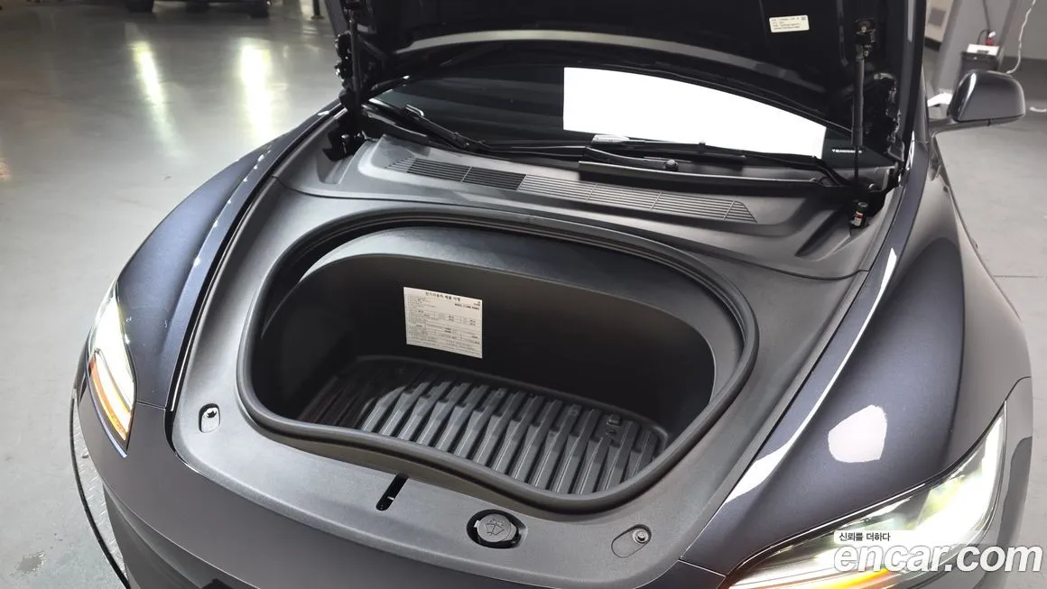 Tesla Model 3 2025 из KR, фото 8