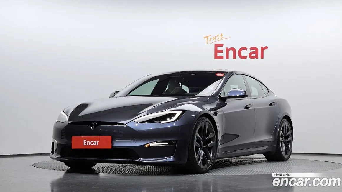 Tesla Model S — фото 4