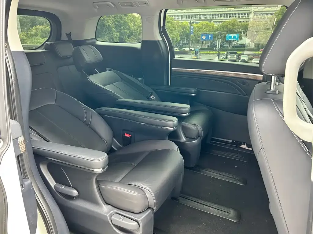GAC Motor Trumpchi M8 — фото 3