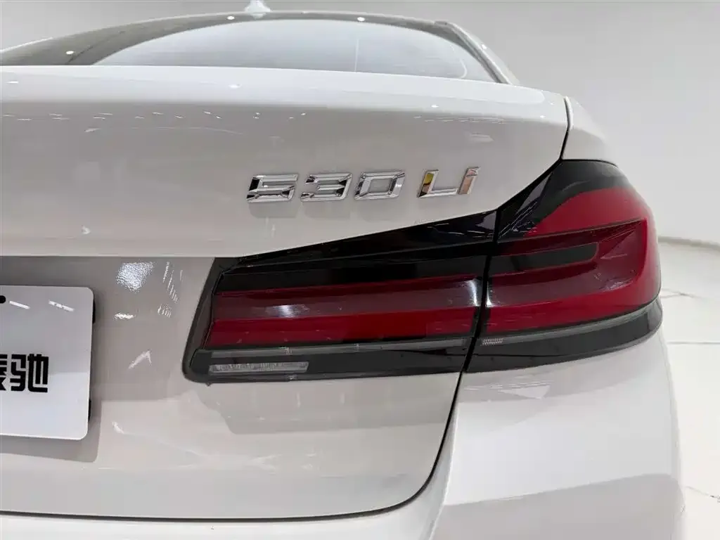 BMW 5 Series — фото 3