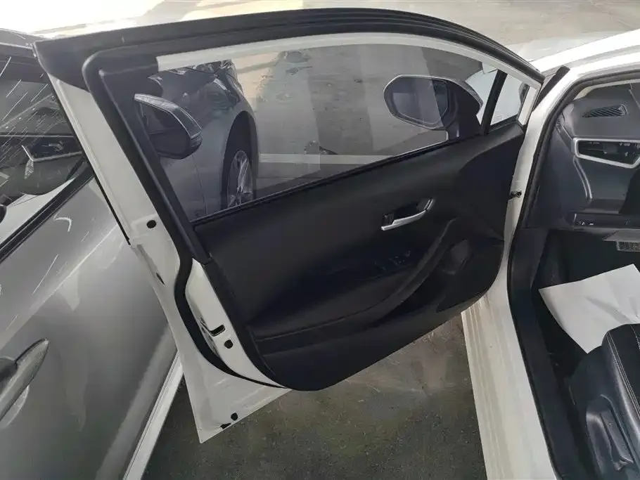 Toyota Corolla 2021 из CN, фото 7