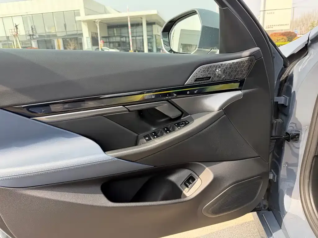 BMW i5 2024 из CN, фото 3