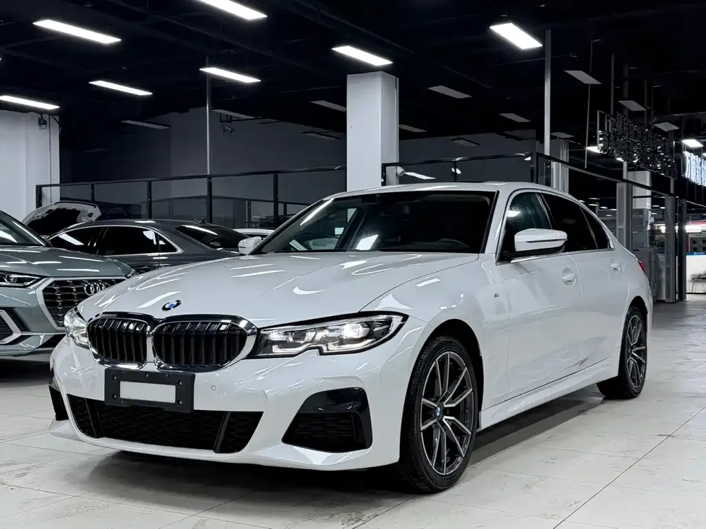 BMW 3 Series — фото 1