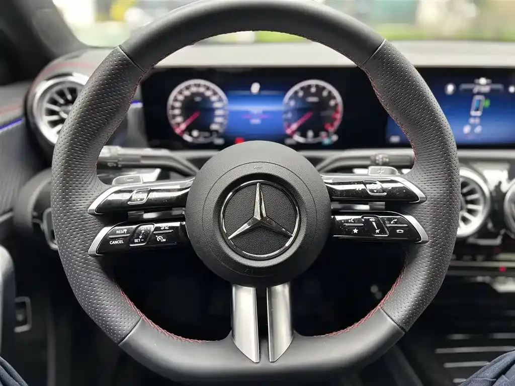 Mercedes-Benz A-Class — фото 4