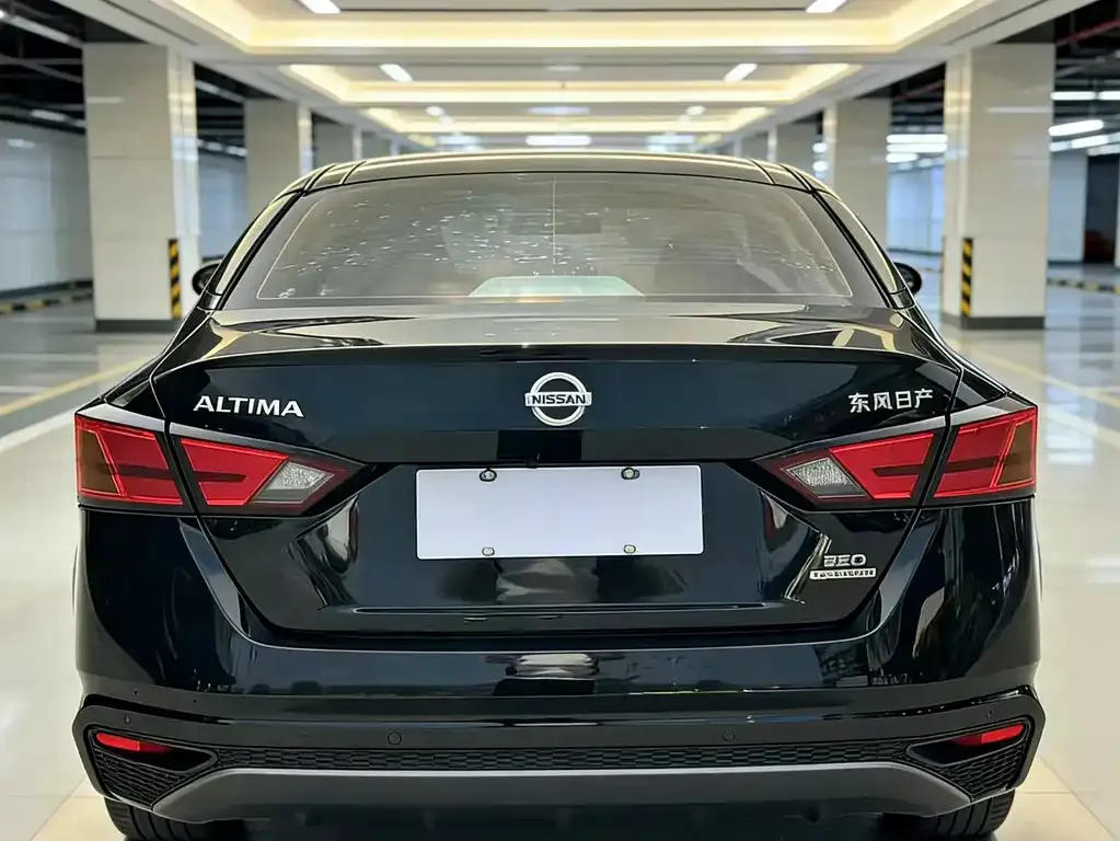 Nissan Teana — фото 4