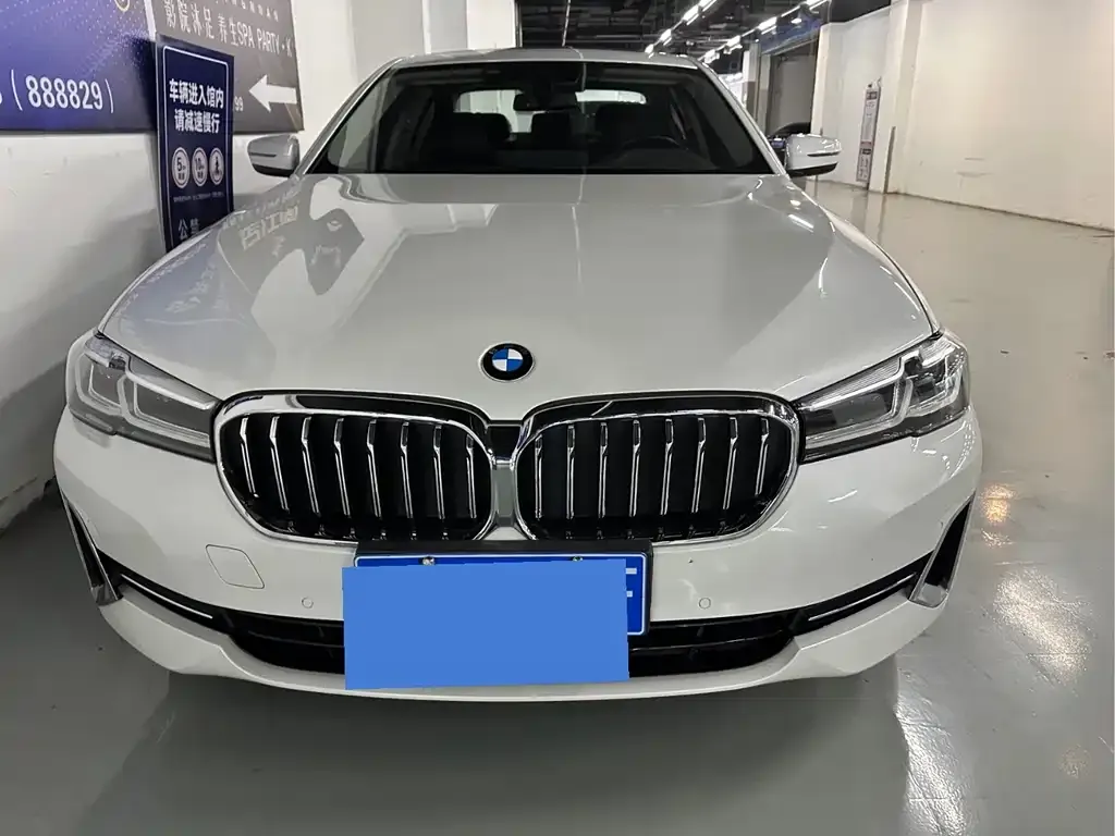 BMW 5 Series — фото 4