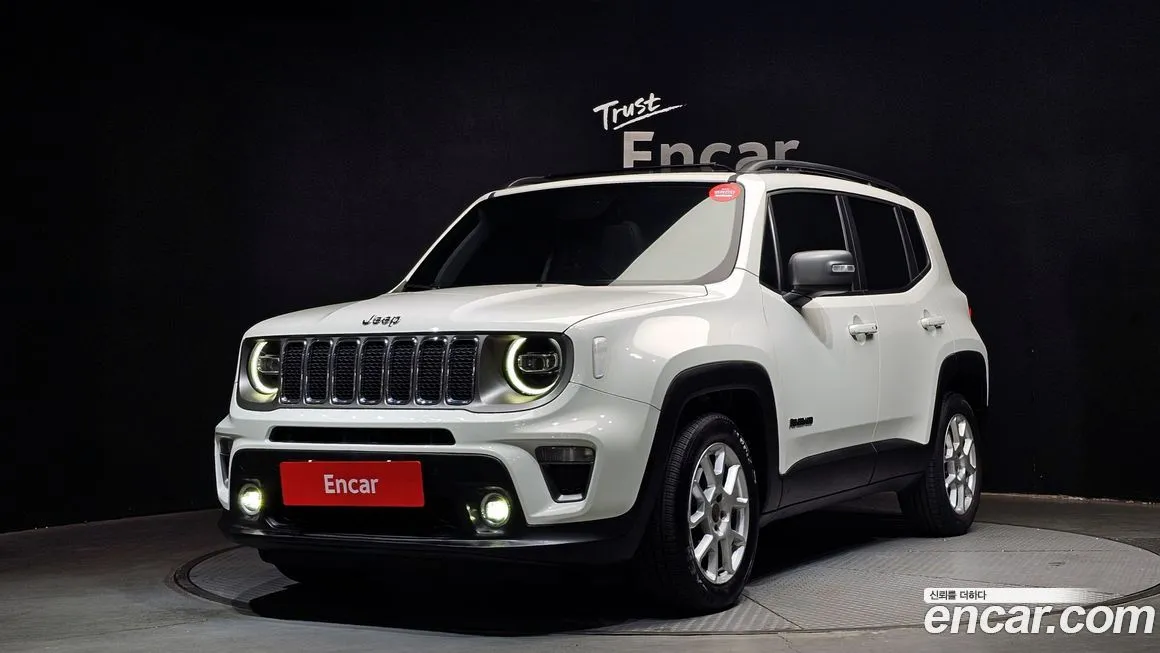 Jeep Renegade — фото 1