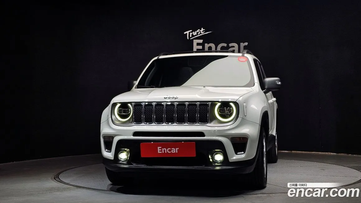 Jeep Renegade — фото 2